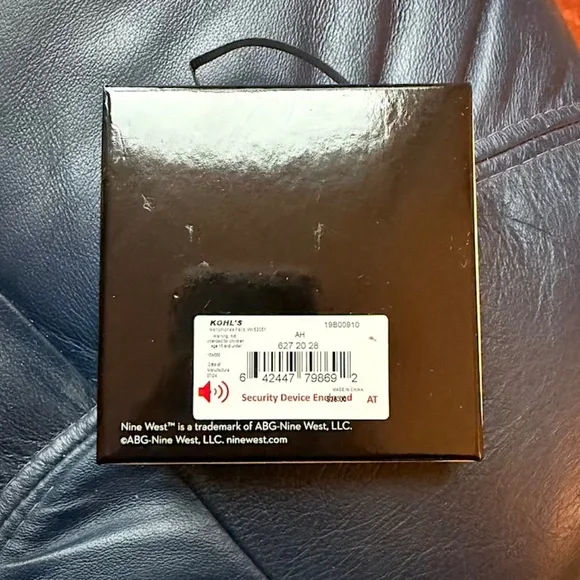 Elegant Tri-Tone Bracelet and Stud Earrings by Nine West (NIB/NIP) - Picture 6 of 7